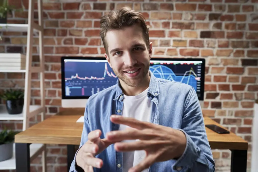 Formation bourse : découvrez les clés pour réussir en moins de 100 caractères.